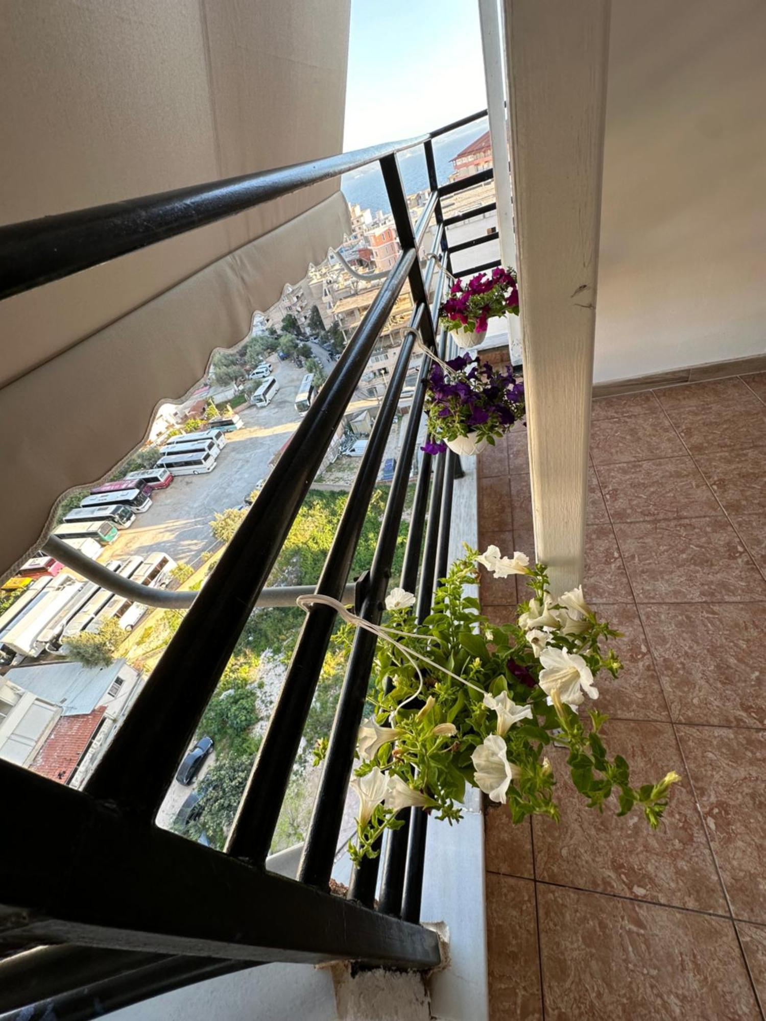 Suites Kozi Sarande Bagian luar foto