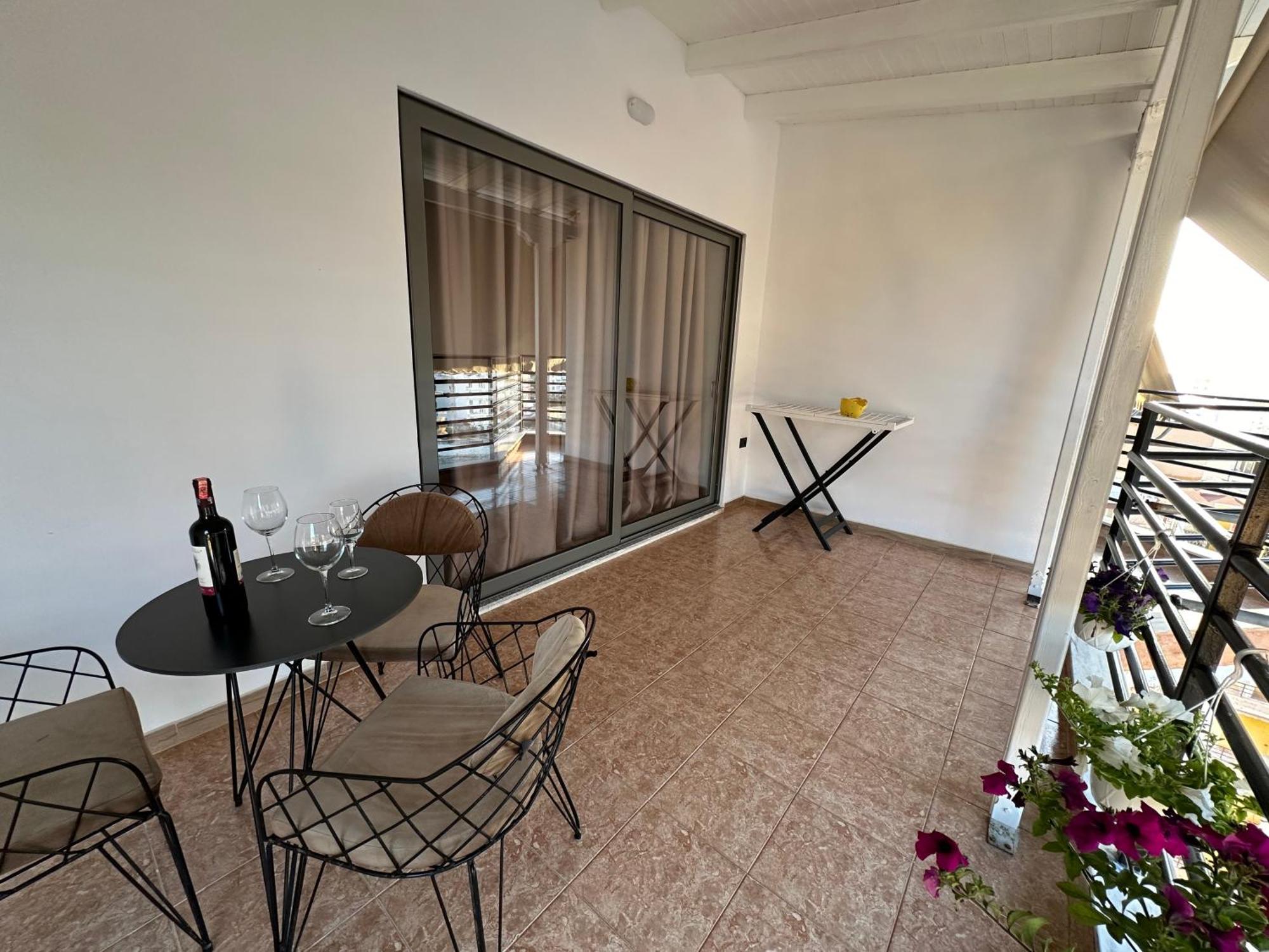 Suites Kozi Sarande Bagian luar foto
