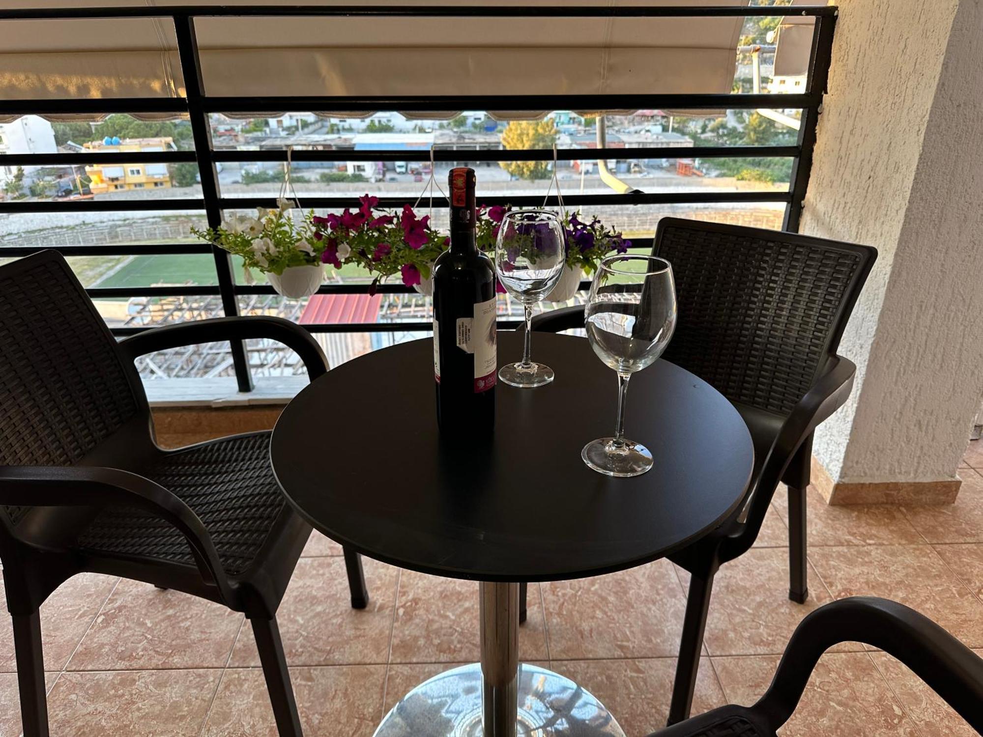 Suites Kozi Sarande Bagian luar foto