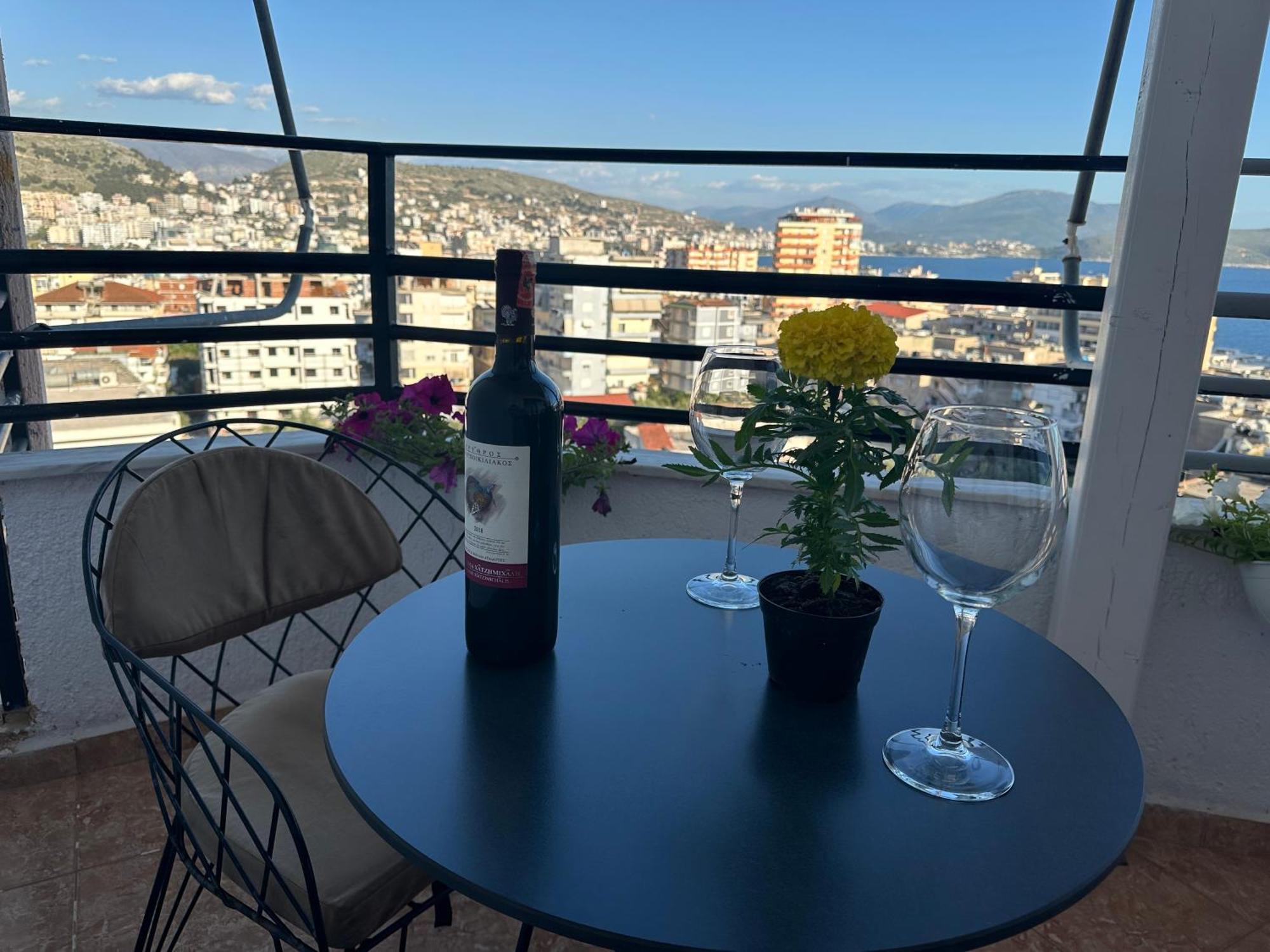 Suites Kozi Sarande Bagian luar foto