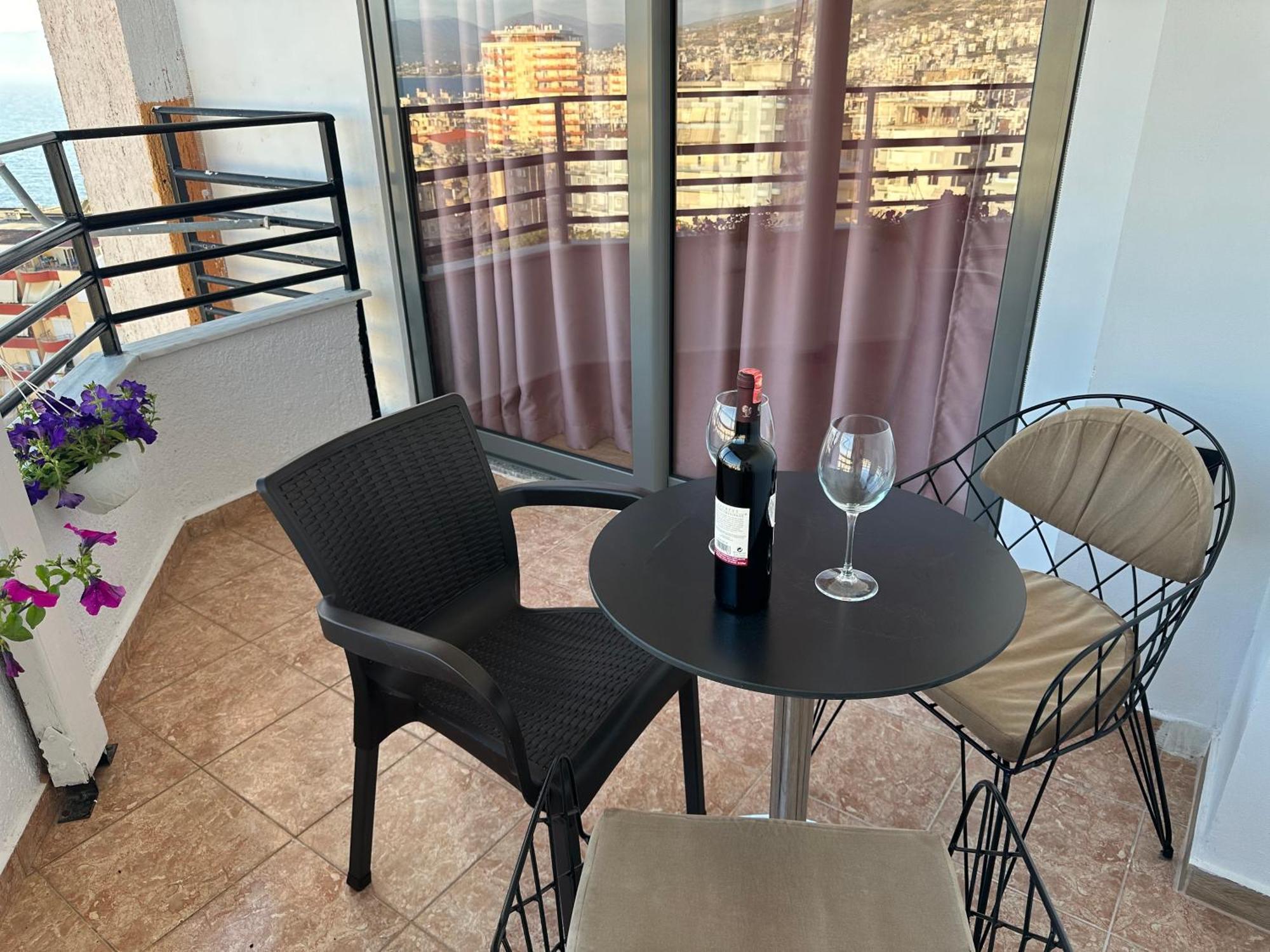 Suites Kozi Sarande Bagian luar foto